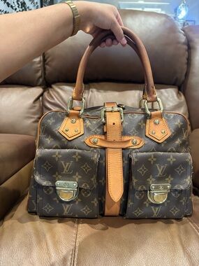 🤎✨ 2019 Louis Vuitton Monogram Manhattan GM handbag with Brand Card ✨🤎